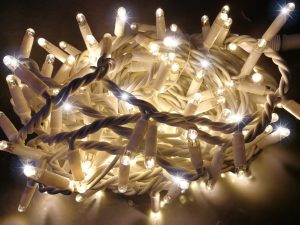 Guirnalda led blanco cálido con cable blanco y destello