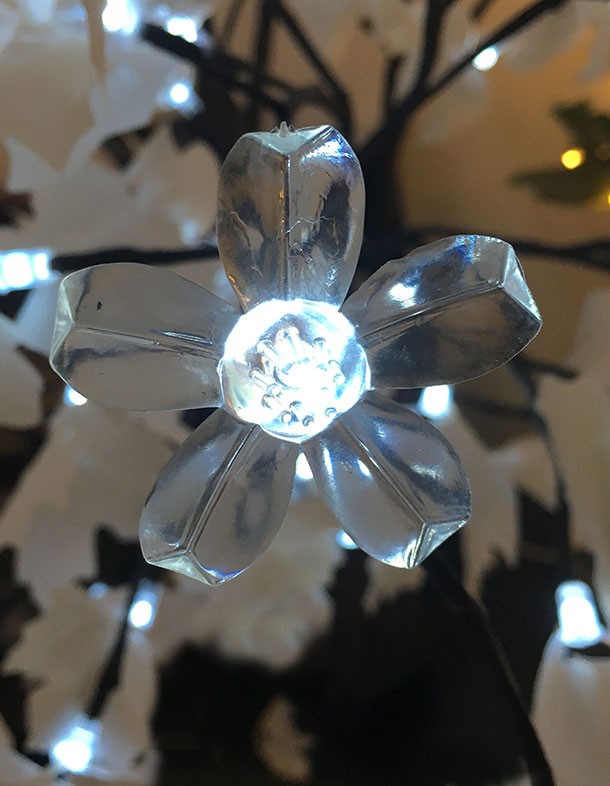 ÁRBOL LED CEREZO 2,5M BLANCO